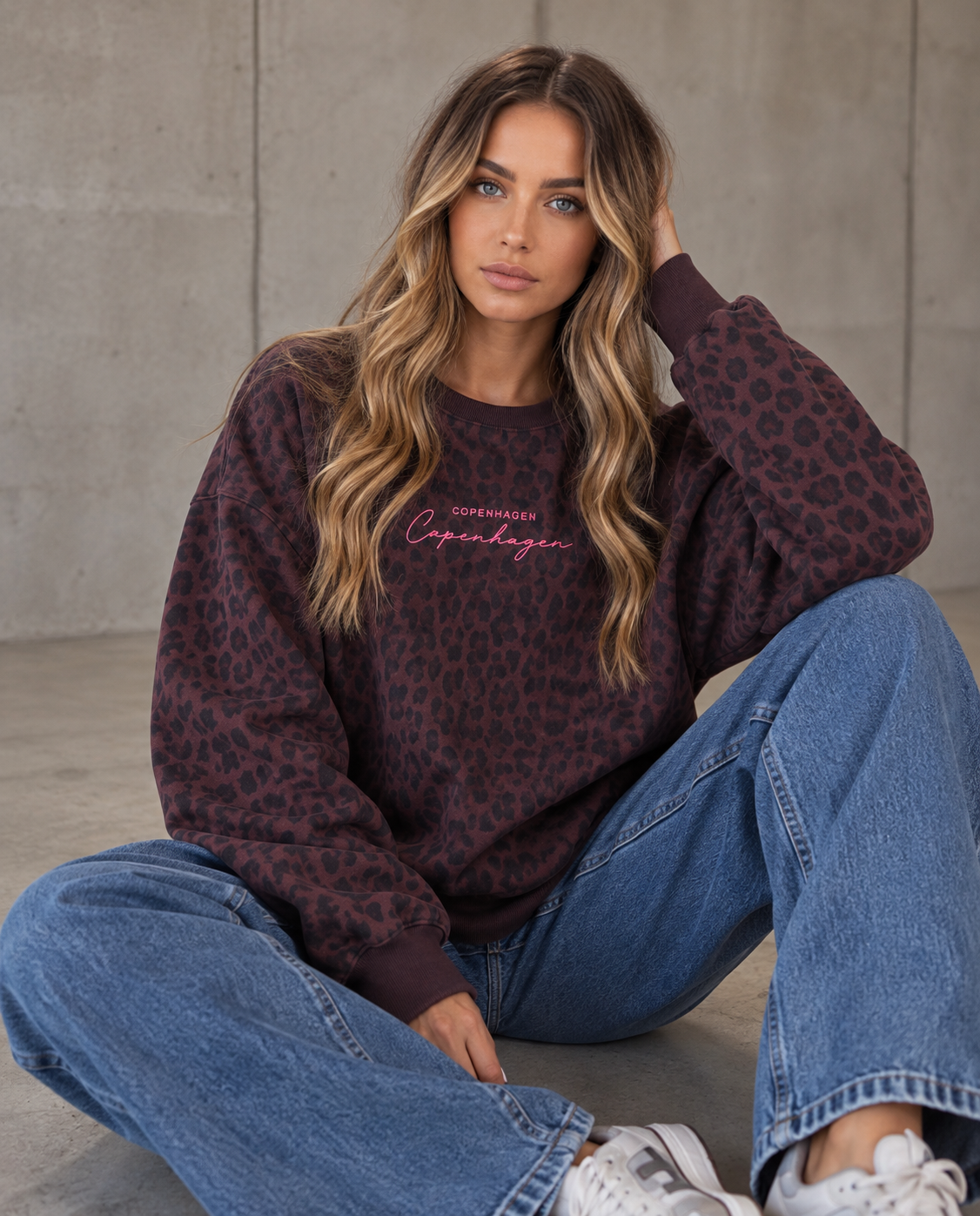Sweater mit Rückenprint COPENHAGEN LEO Braun Pink