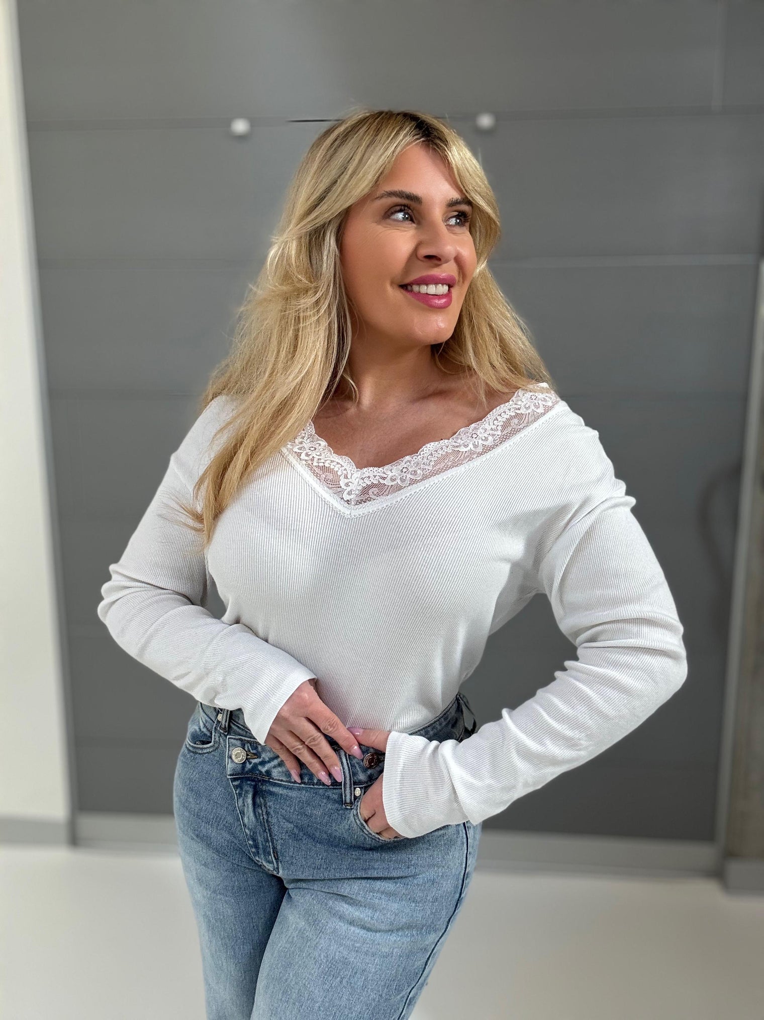 Langarmshirt weiß LUXURY BASIC mit Spitze