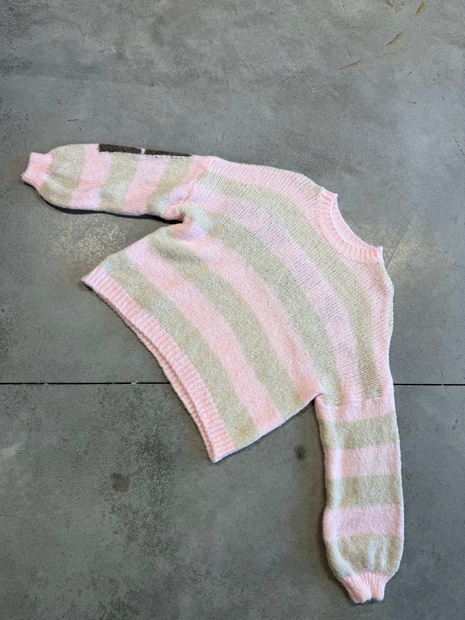 Kuschelweicher Strickpullover mit Rückenprint NAMASTE Gestreift Creme/Rosa