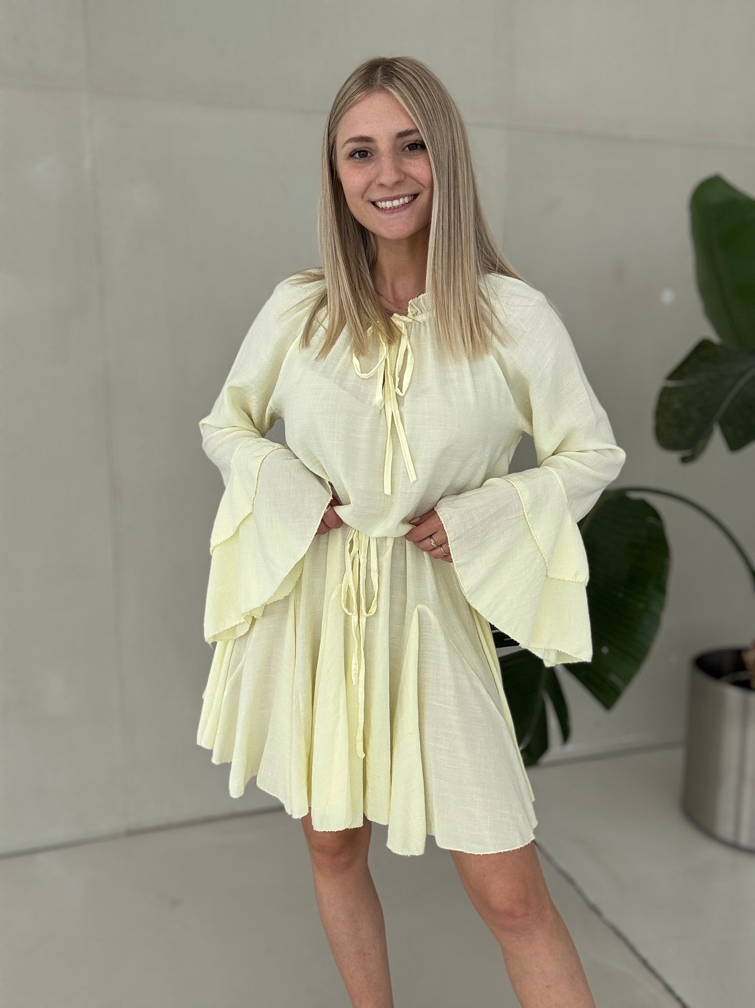 Kleid kurz CHIC SUMMER buttermilk lemon