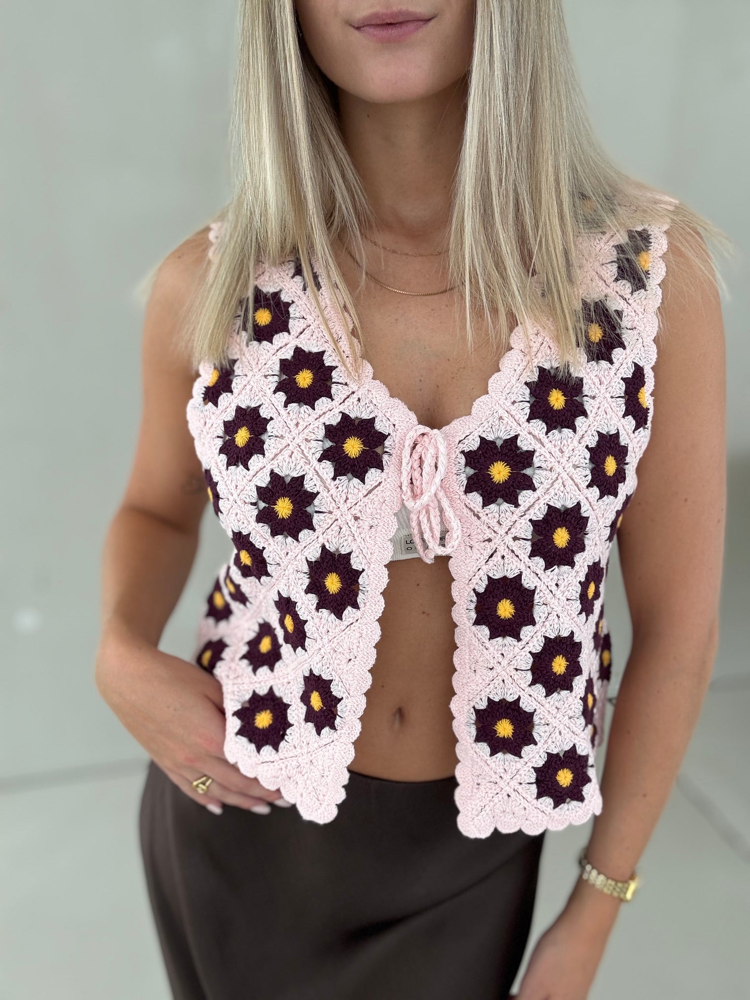 Häkelweste Crochet FLOWER rose