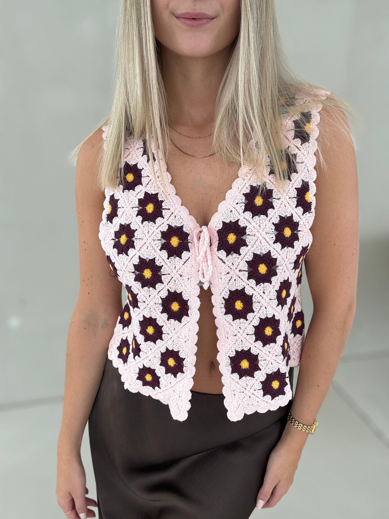 Häkelweste Crochet FLOWER rose