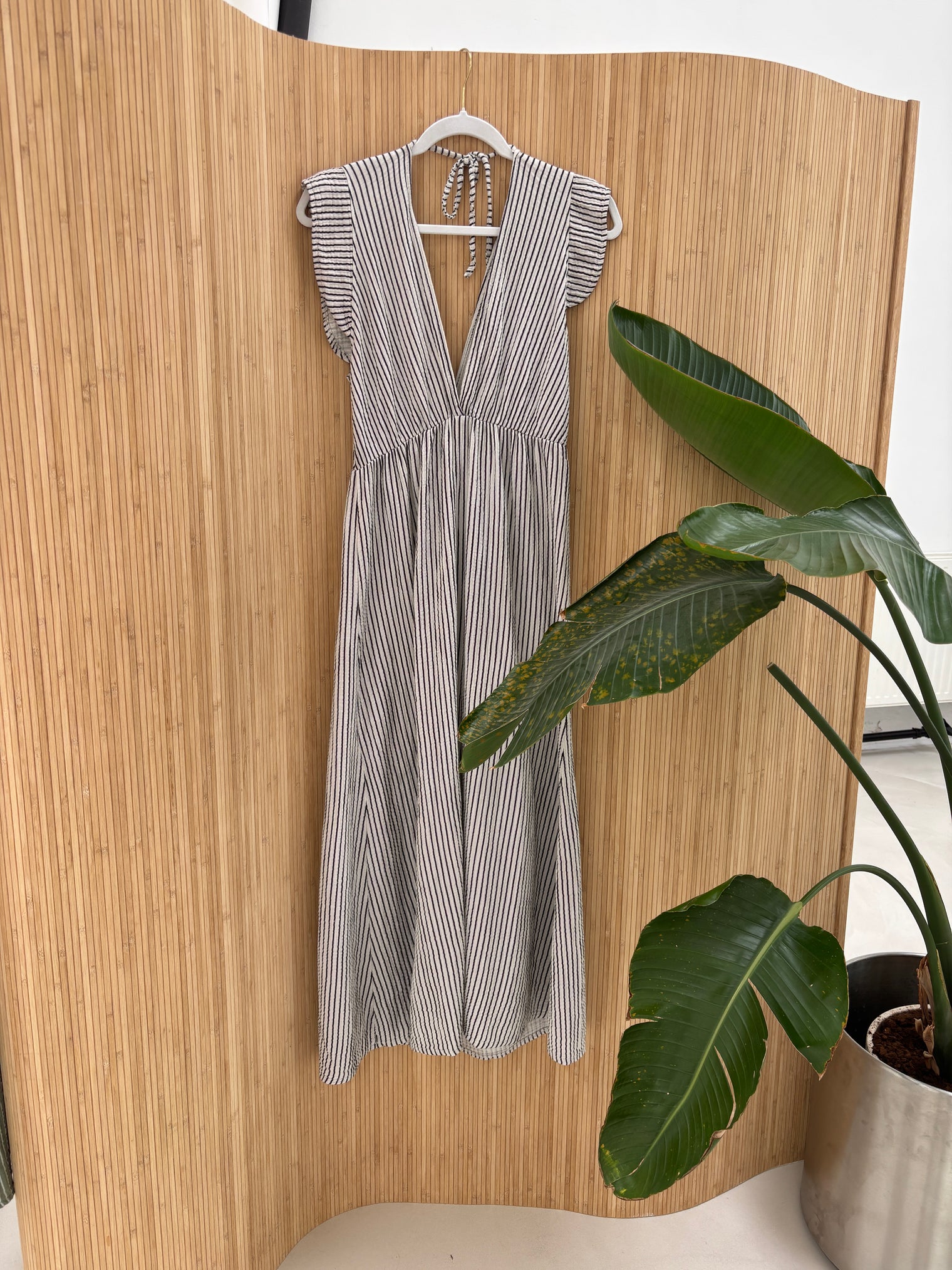 Musselin Kleid weiß ZARTE STREIFEN schwarz