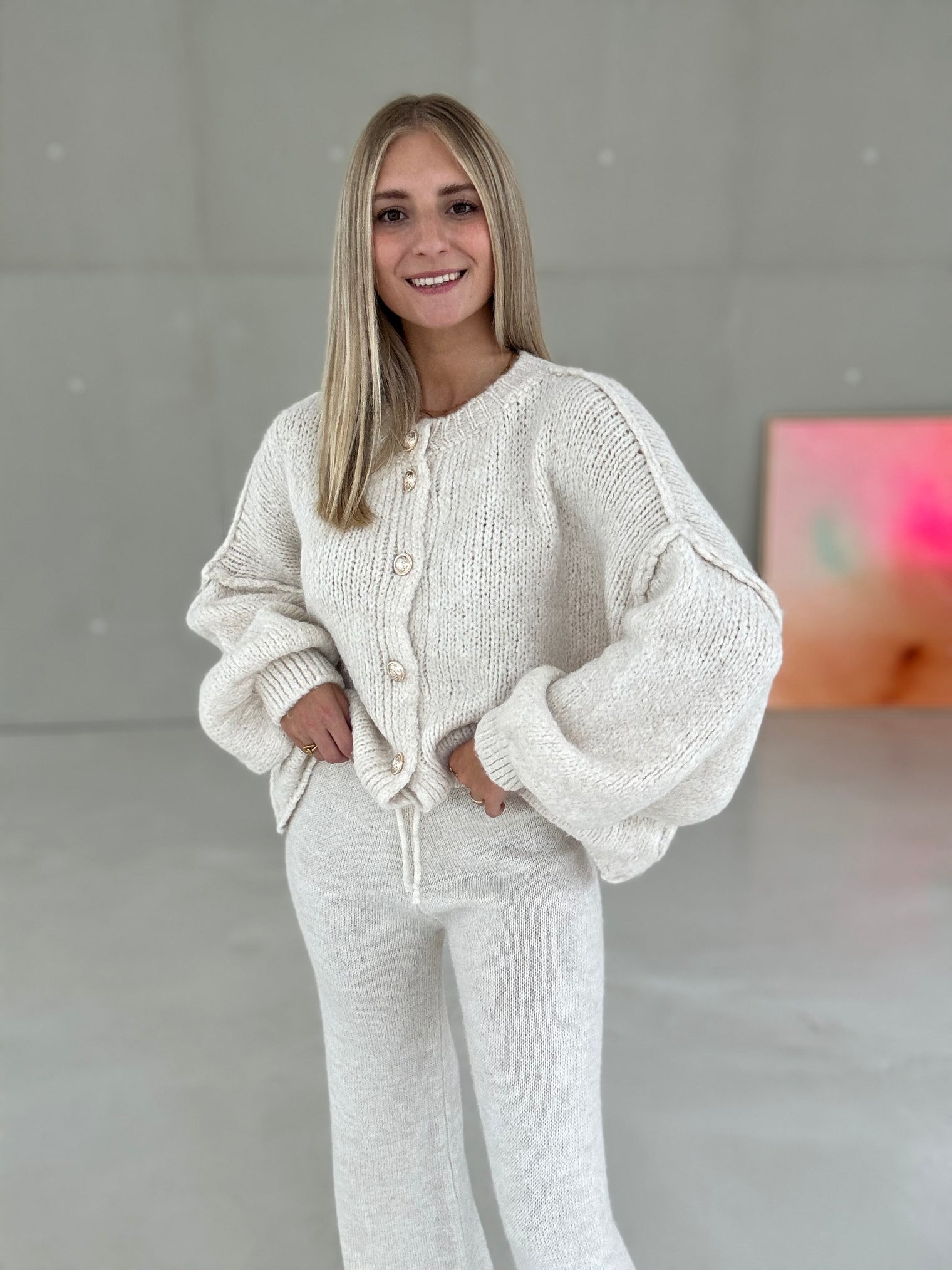 Strickjacke SUPER SOFT creme mit Knopfleiste