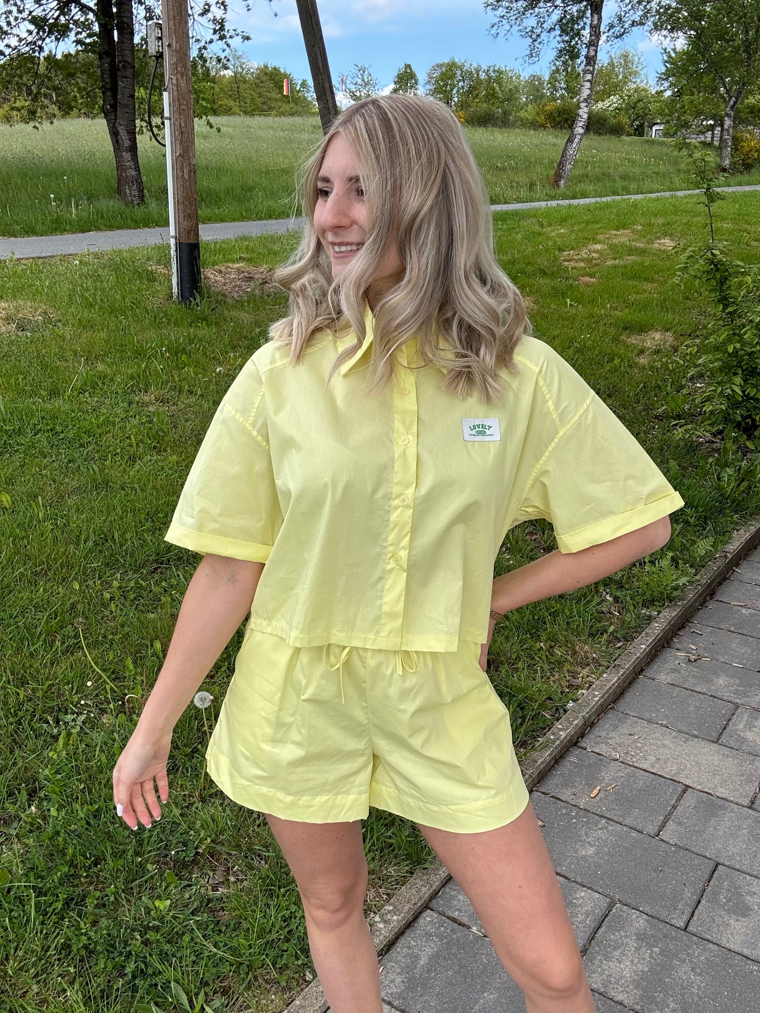 Bluse kurzarm soft yellow LOVELY