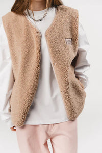 KARO KAUER TEDDY VEST