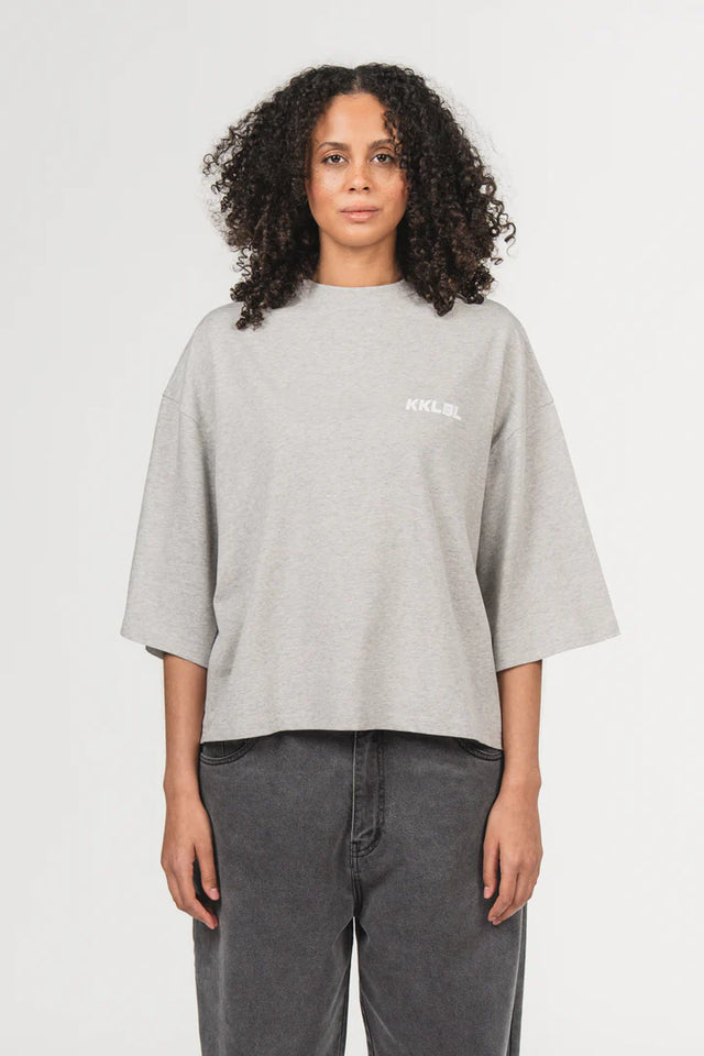 KARO KAUER T-SHIRT CROPPED GREY MELANGE
