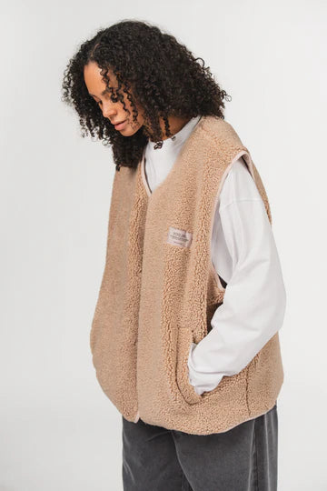 KARO KAUER TEDDY VEST