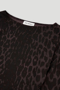 OH APRIL Maeve Longsleeve Leo Truffle