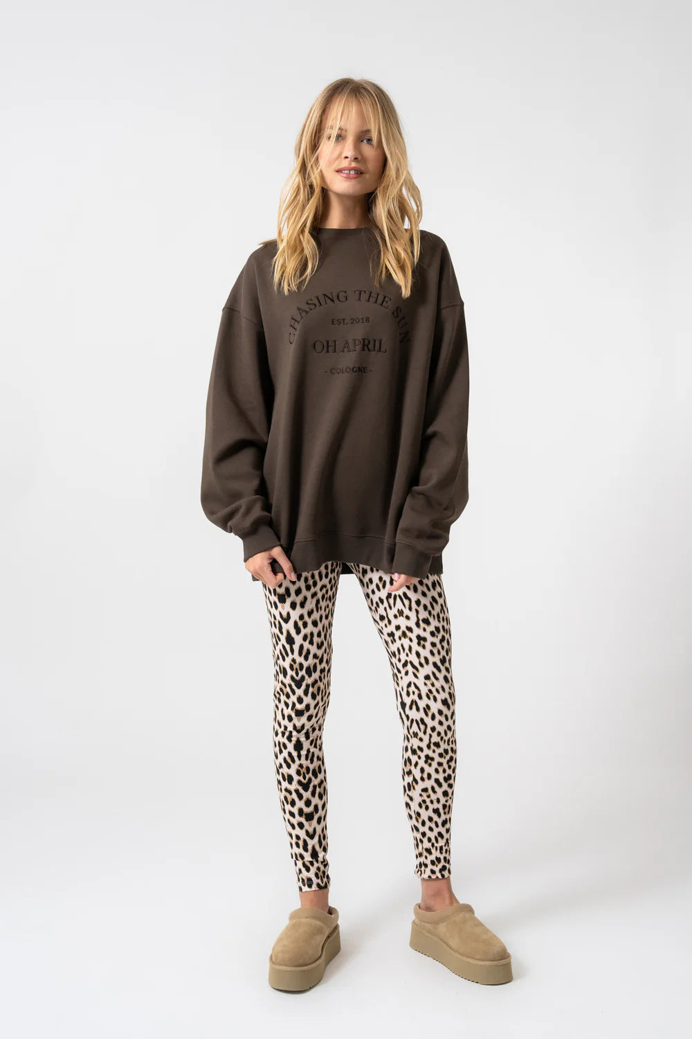 OH APRIL Oversized Sweater Chasing deep brown