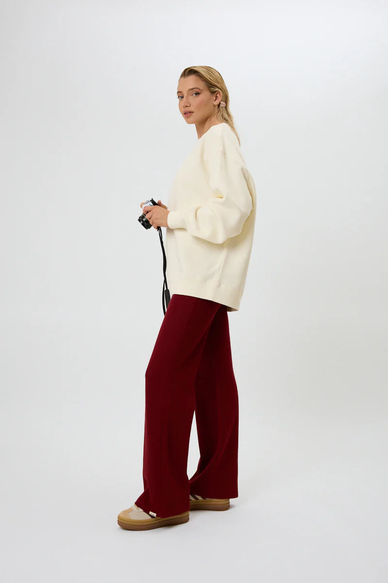 OH APRIL OV Sweater Nostalgia Heart Off White