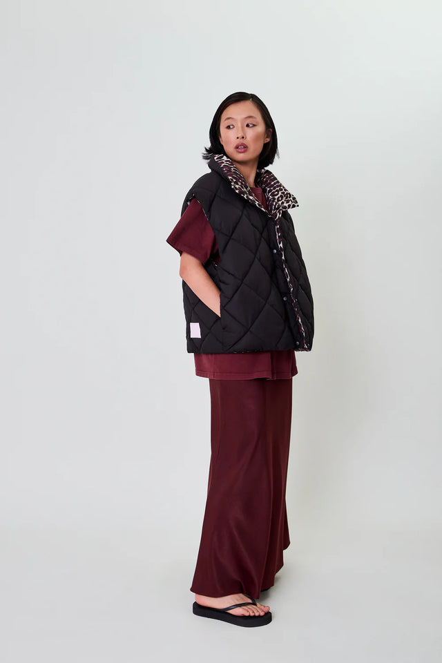 OH APRIL Onyx Puffer Vest Black