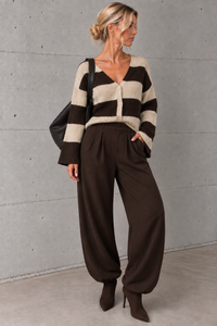 Leichte Strickjacke BLOCK STRIPES mit Knopfleiste chocolate/creme