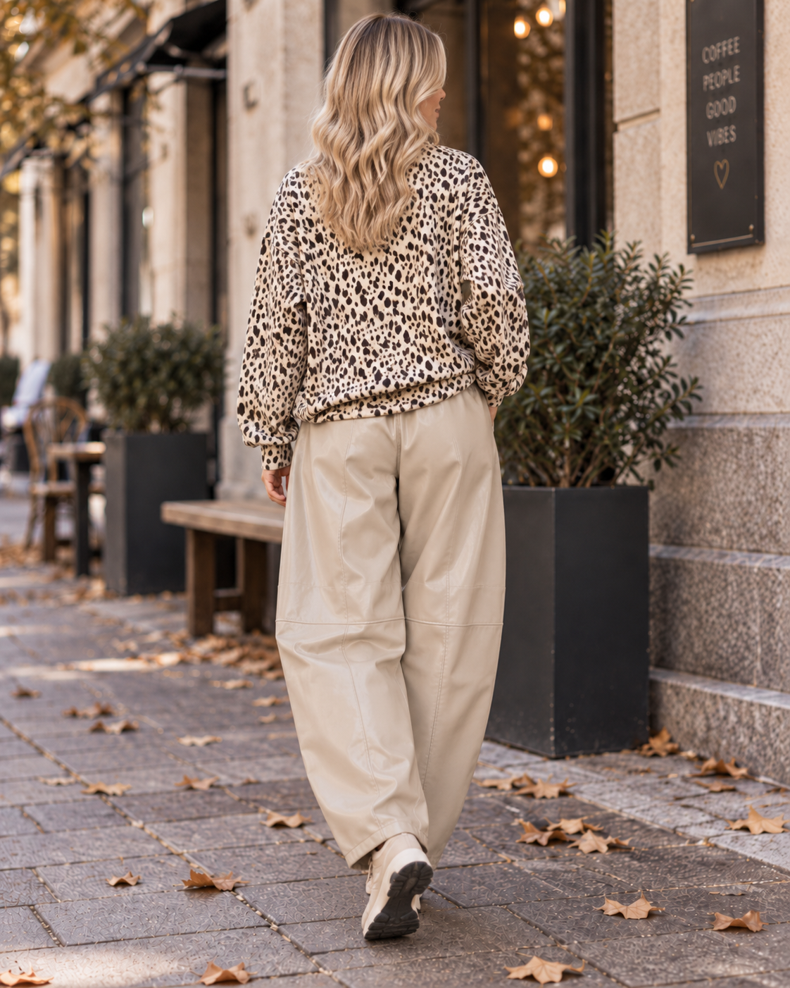 Butterstoff Sweater Good Vibes Club beige/chocolate REH