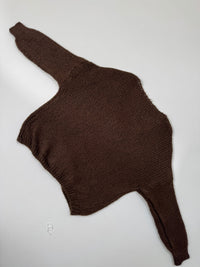 Kuschelweicher Strickpullover mit kleinen Schleifen vorne dark chocolate