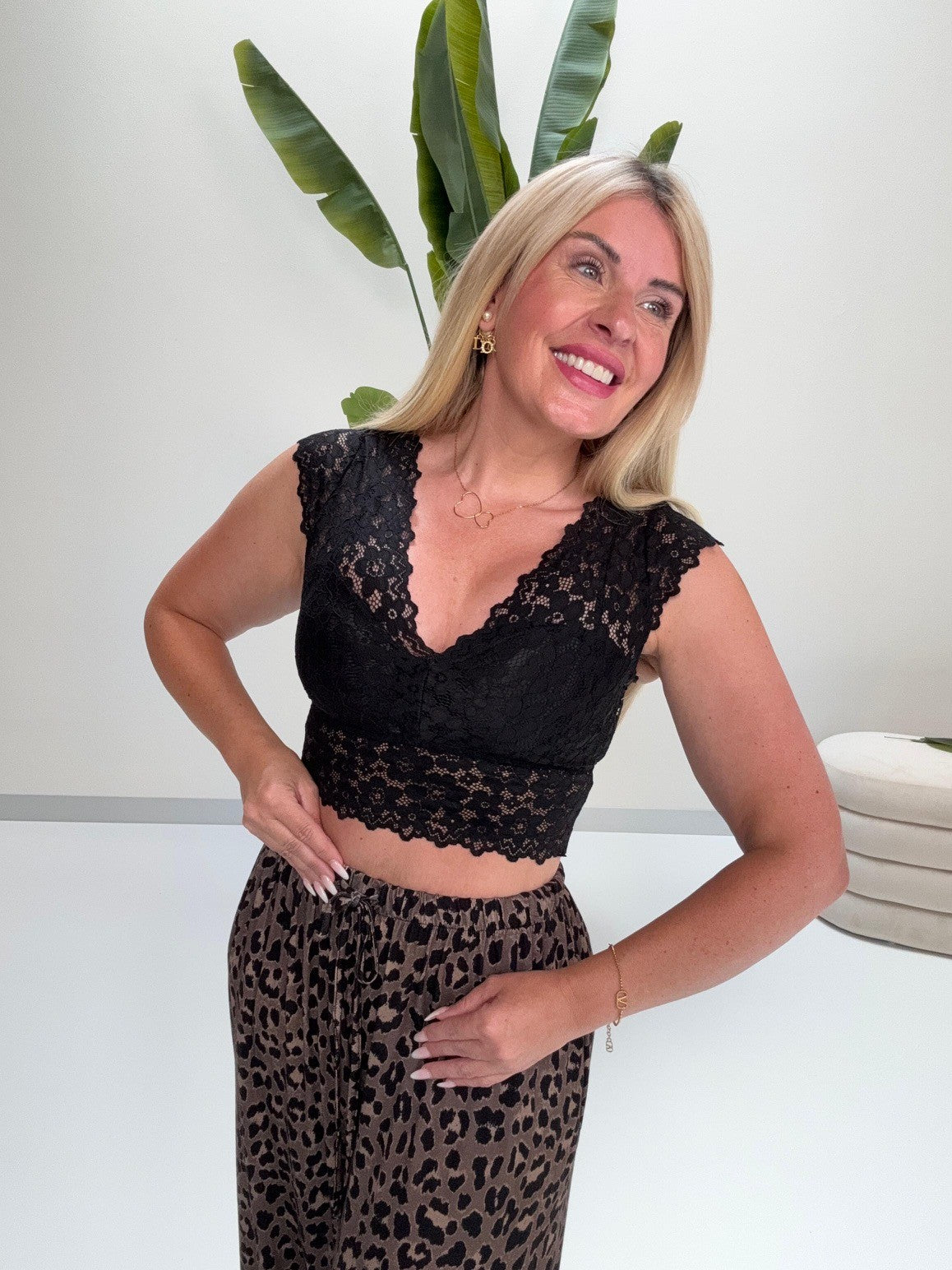 Top mit Spitze LACE ELEGANCE schwarz
