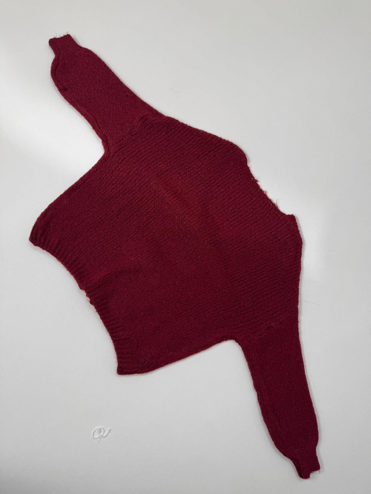 Kuschelweicher Strickpullover mit kleinen Schleifen vorne dark red