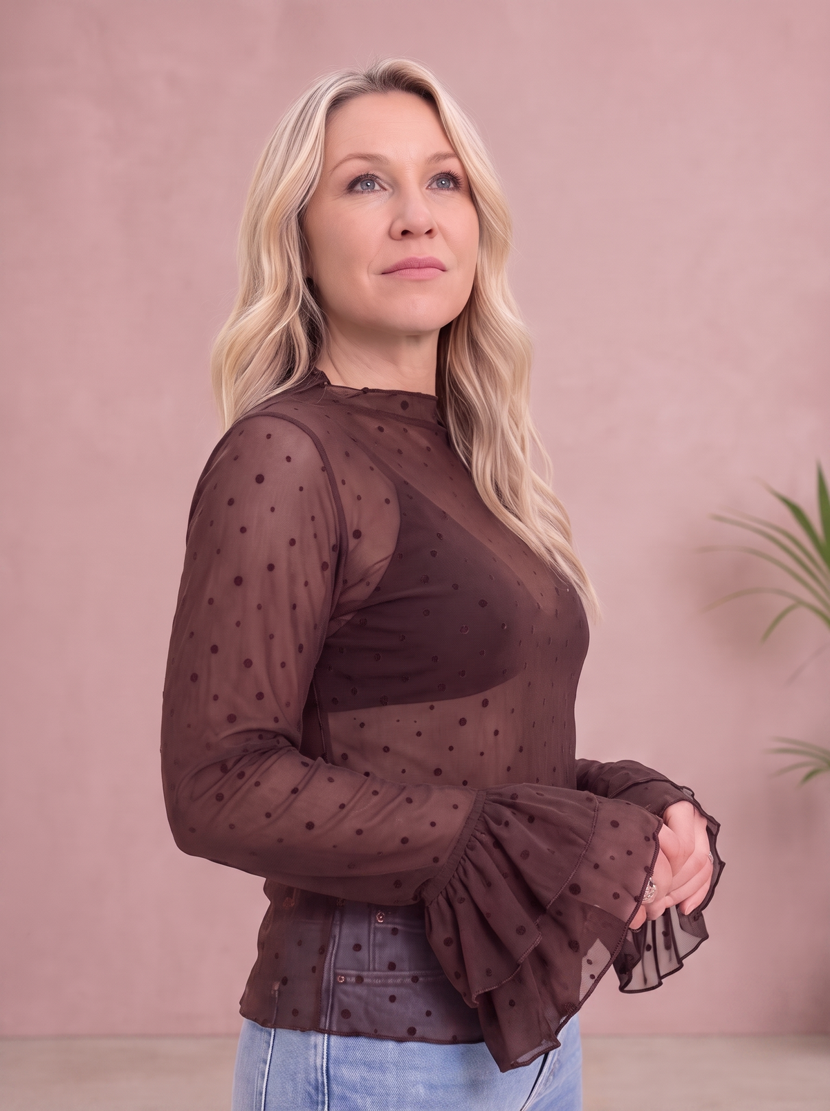Mesh Oberteil langarm mit Volants & Punkten aus Samt chocolate