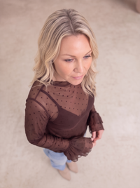 Mesh Oberteil langarm mit Volants & Punkten aus Samt chocolate