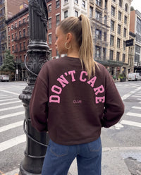 Sweater mit Rückenprint DONT CARE CLUB dunkelbraun